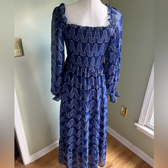 Anthropologie Moon River blue print maxi dress. Smocked bodice. Square neck M - Picture 3 of 14